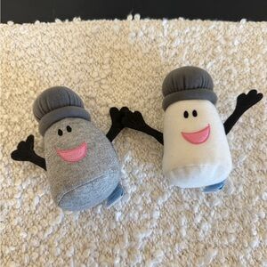Blues Clues Salt and Pepper Shaker Plush Toys with Velcro Hands - NWOT